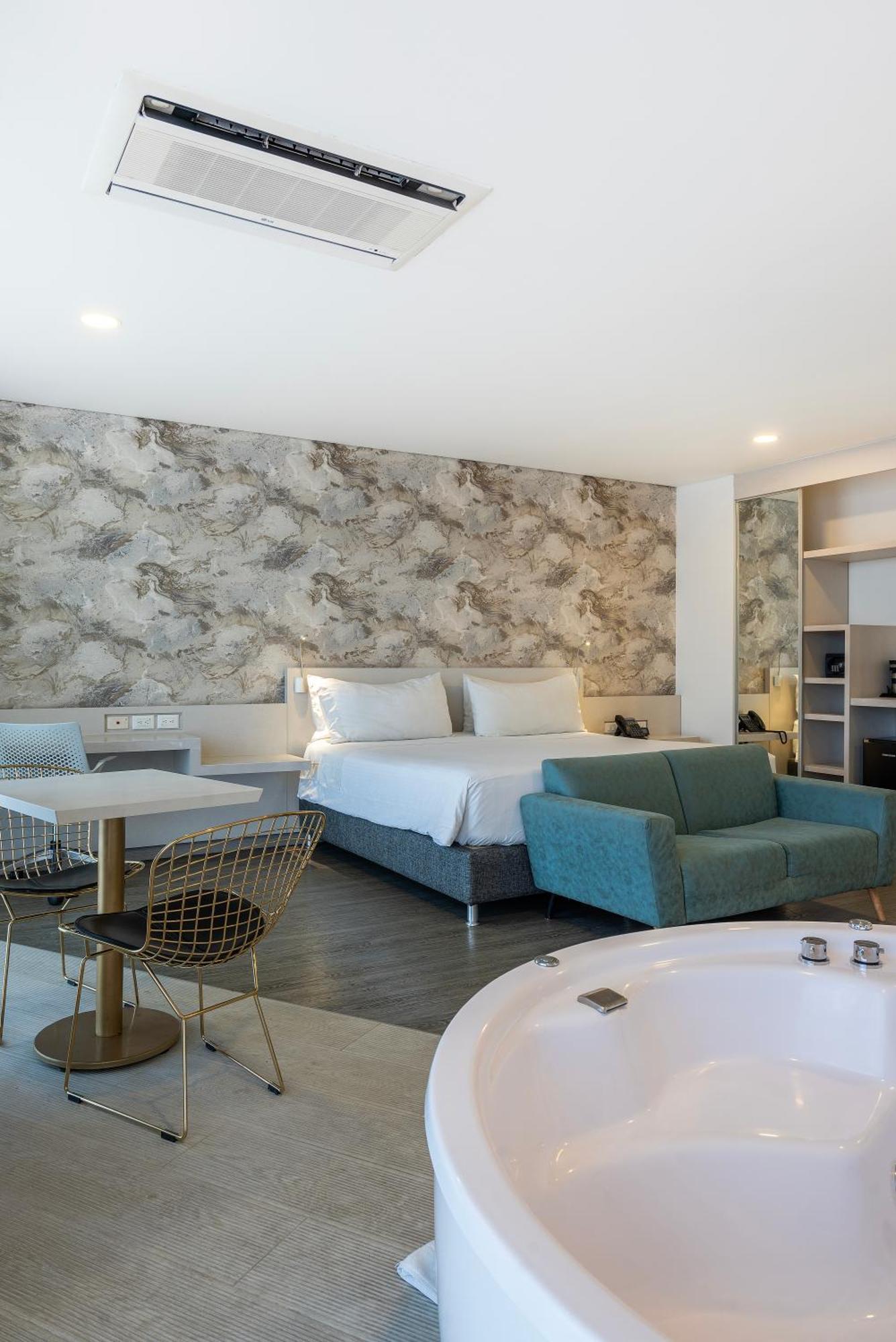 Hotel Black Tower Premium بوغوتا المظهر الخارجي الصورة